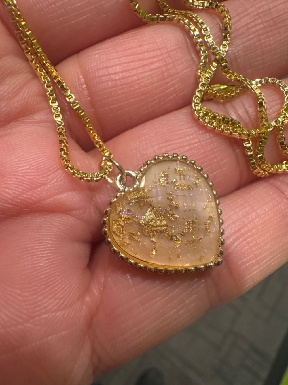 18k gold plated chain Gold shimmer inside Heart Pendant Necklace - Women Jewelry - Picture 5 of 8
